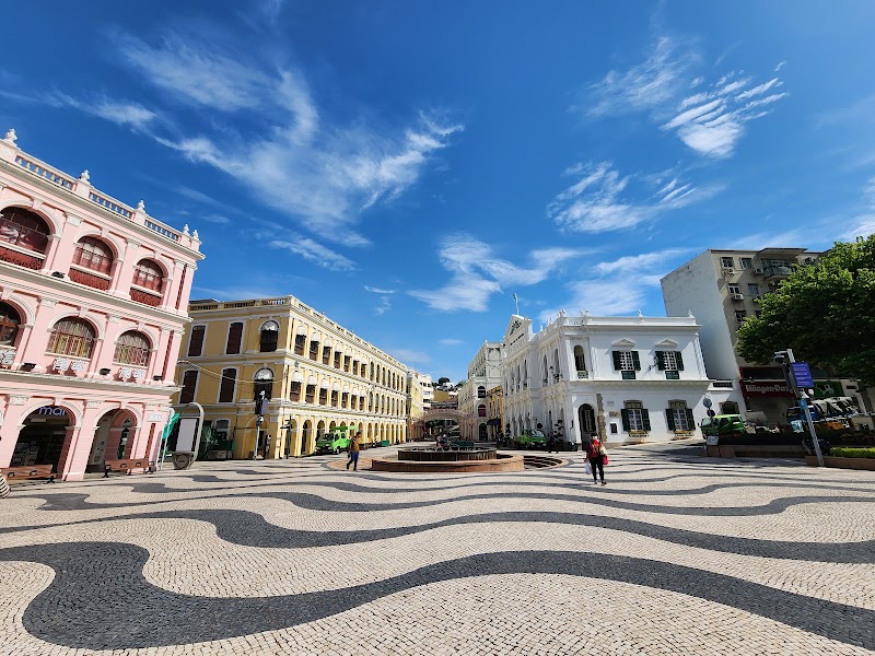 Photo 6 at Senado Square in 