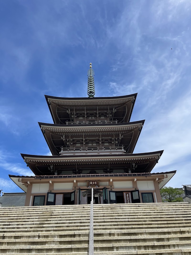 Zenkōji temple in Nagano