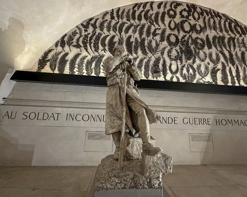 Photo 3 at Arc de Triomphe in Paris