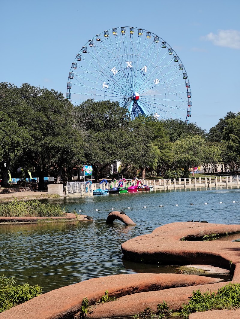 Leonhardt Lagoon Nature Walk in Dallas