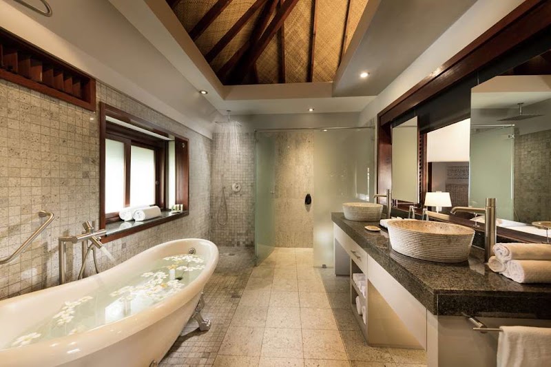 Photo 3 at Hilton Moorea Lagoon Resort & Spa in Moorea-Maiao
