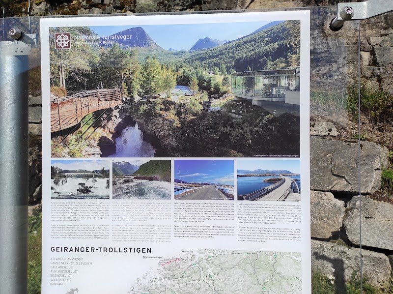 Photo 3 at Ørnesvingen Viewpoint in Geiranger