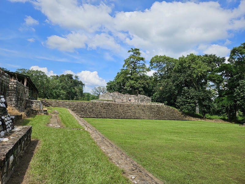 Acropolis of Quirigua in Las Viñas