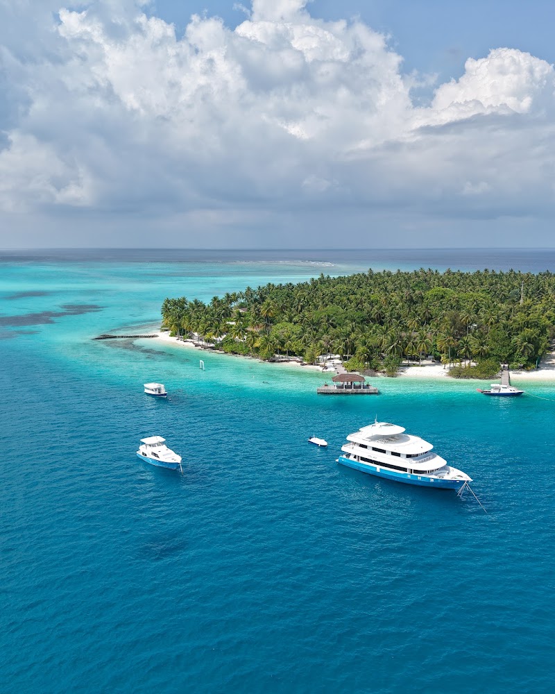 Photo 5 at Fiyavalhu Resort Maldives in Mandhoo