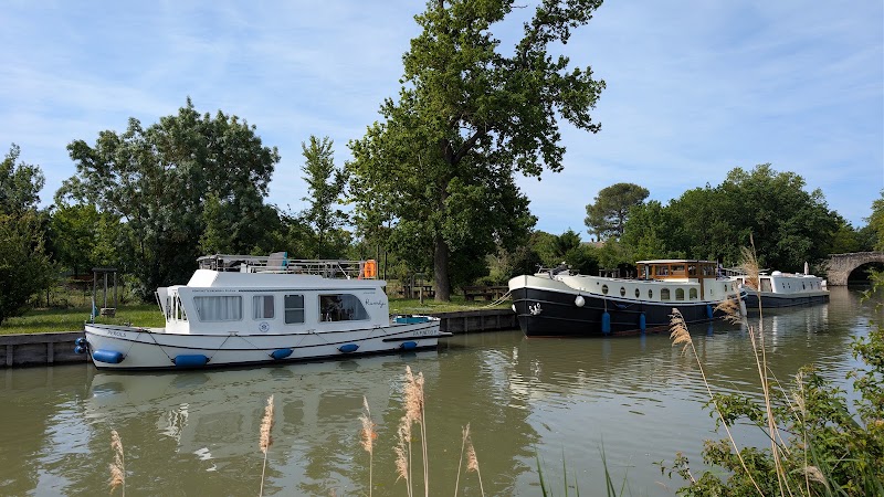 Photo 4 at UNESCO World Heritage Site Canal du Midi at Villesèquelande boat moorings in Villesèquelande