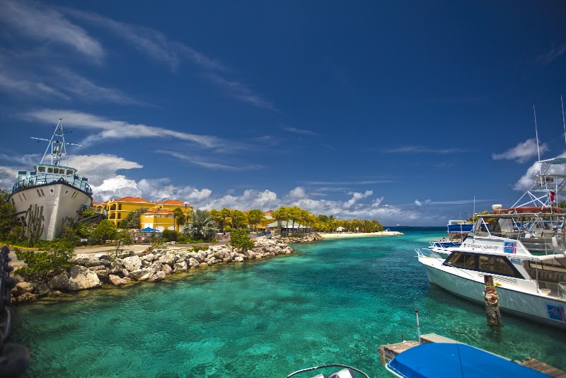 Royal Sea Aquarium Resort in Willemstad