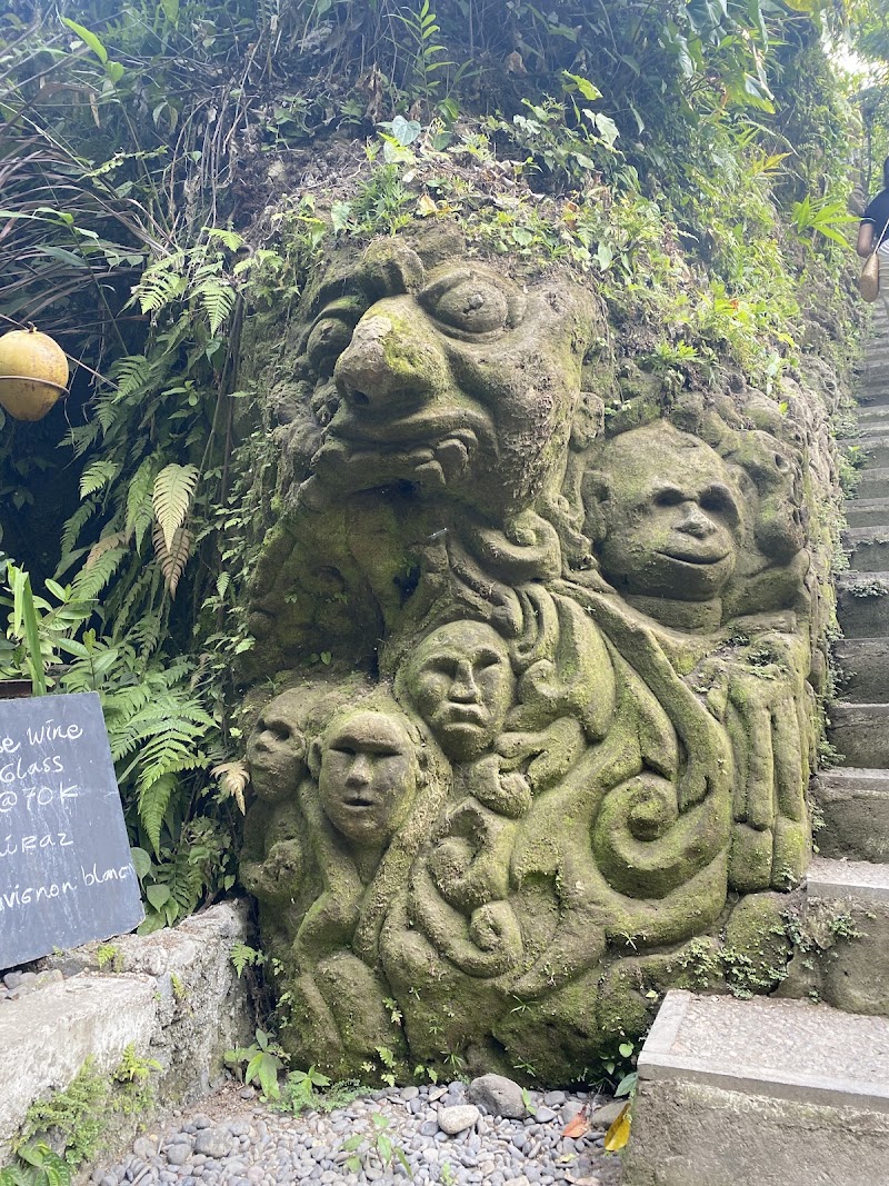 Photo 4 at Kanto Lampo Waterfall in Kecamatan Gianyar