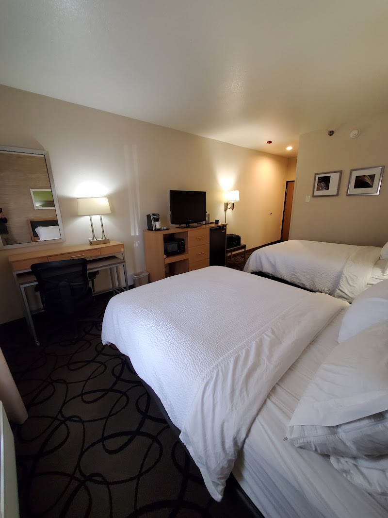 Photo 1 at Holiday Inn Express & Suites Henderson, an IHG Hotel in Henderson