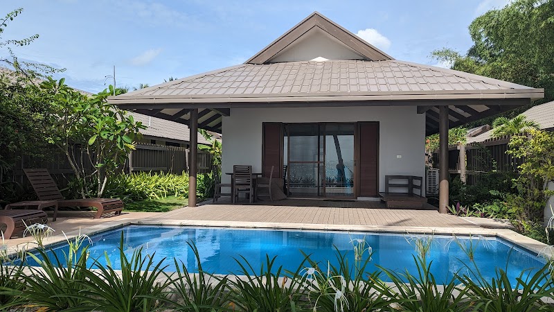 First Landing Beach Resort & Villas in Lautoka