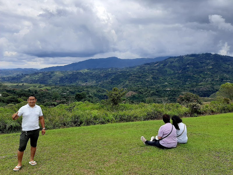 Photo 4 at Alto de Lavapatas in San Agustín