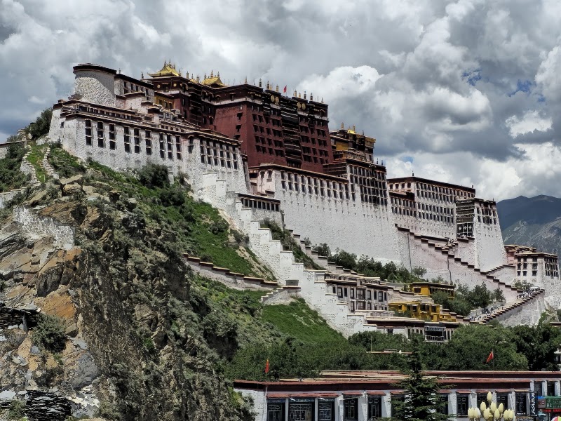 Potala Palace in La Sa Shi