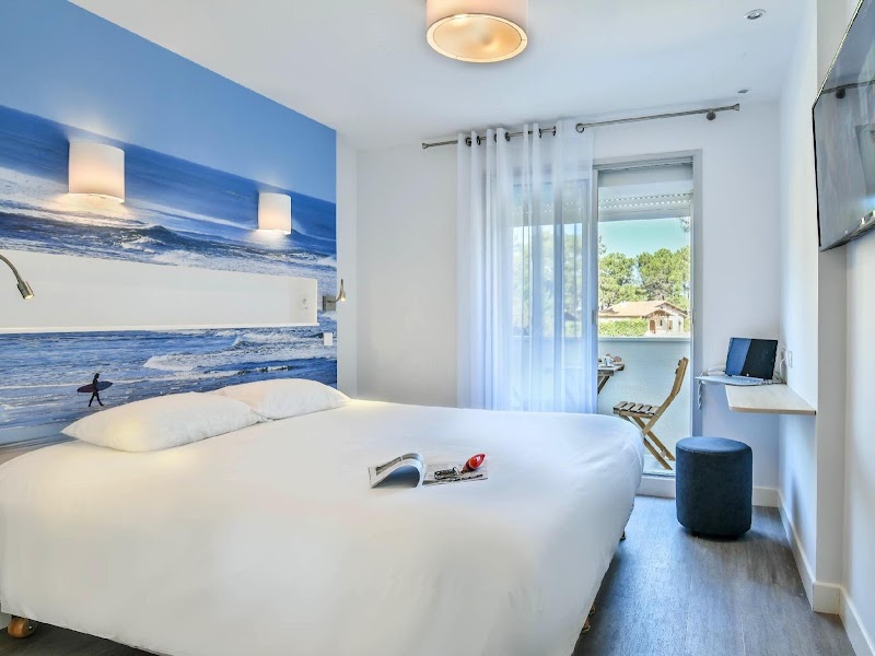Photo 3 at Logis Hôtel les Vagues in Biscarrosse
