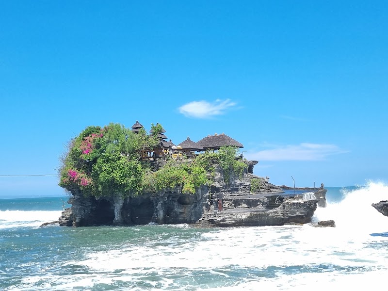 Tanah Lot in Kediri