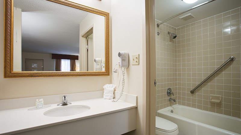 Photo 3 at Best Western Charleston Inn in Charleston