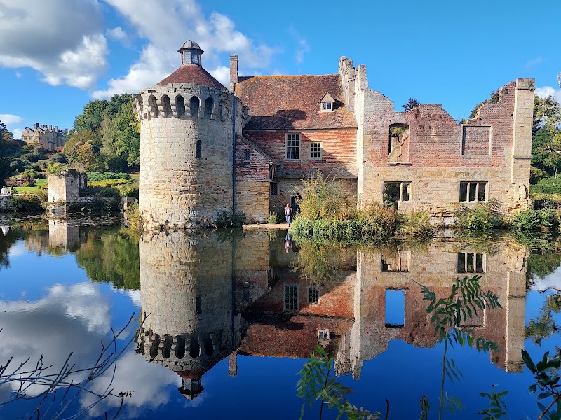 National Trust - Scotney Castle in Tunbridge Wells
