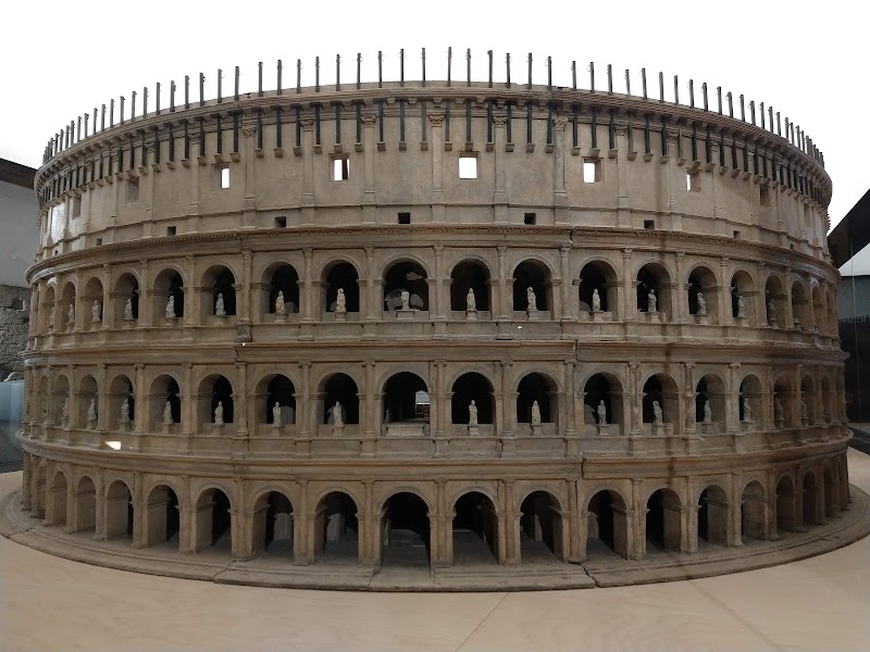 Photo 2 at Colosseum in Roma