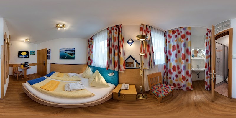 Photo 1 at BARRY MEMLE SeeResort in Velden am Wörthersee