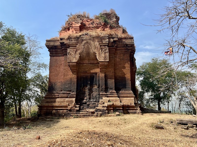 Phnom Da Temple in Angkor Borei