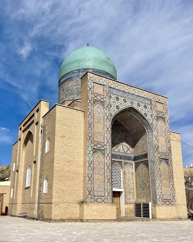 Photo 1 at Shah-i-Zinda necropolis in Samarqand