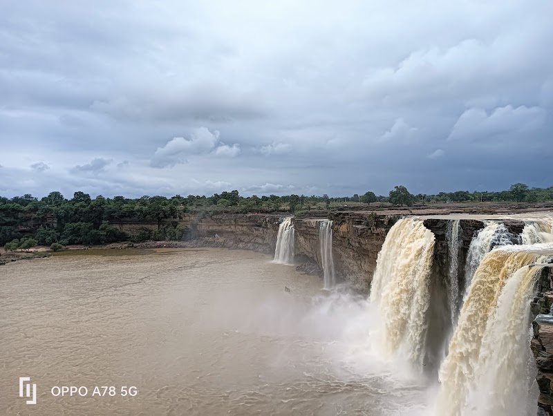 Chitrakote Waterfalls in Tiratha