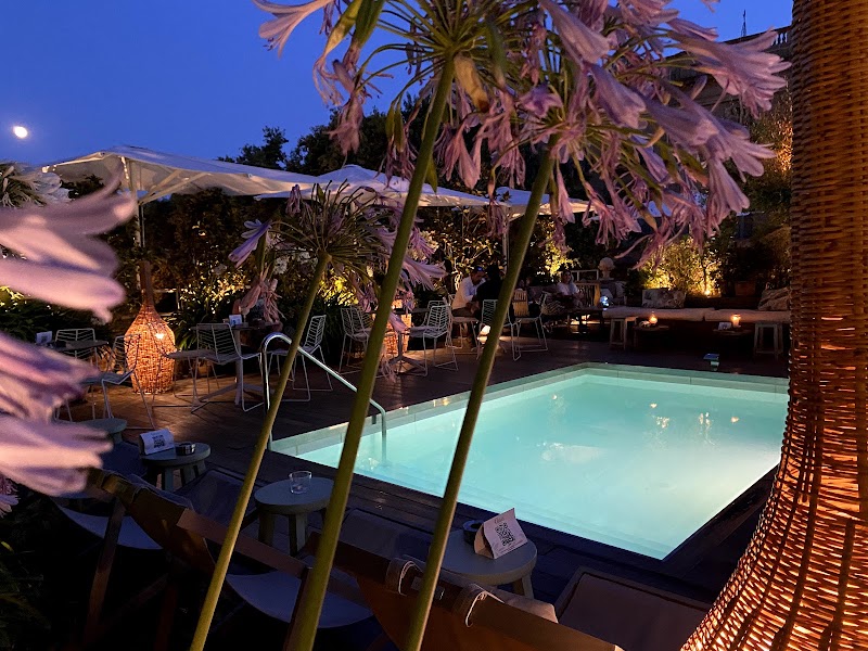 Photo 2 at Hotel Oasis in Barcelona