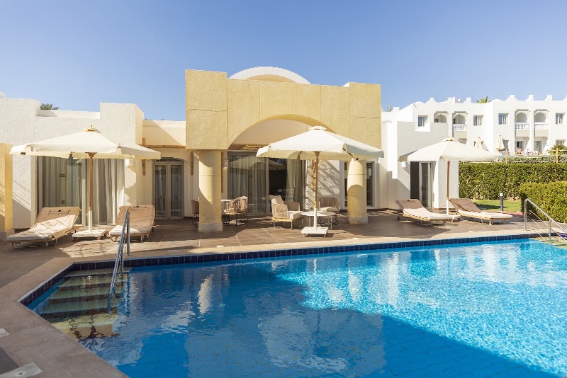 Sunrise Select Diamond Beach Resort in 