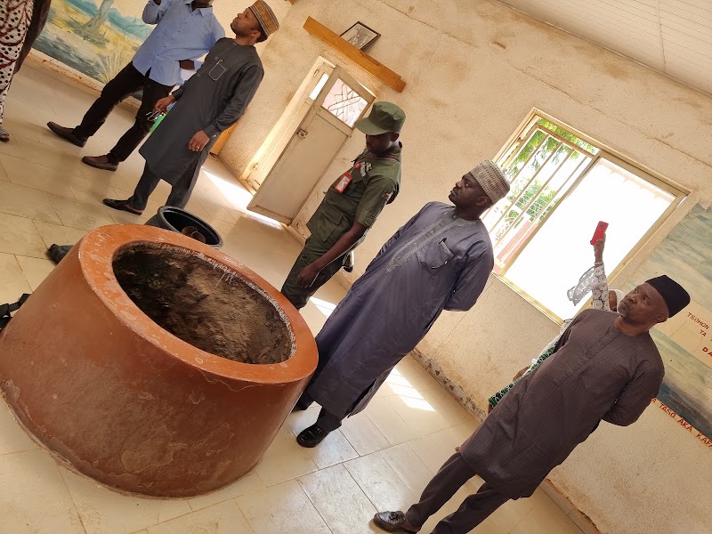 Photo 6 at Kusugu Well in Daura