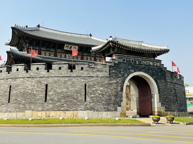 Photo 5 at Suwon Hwaseong Fortress in Suwon