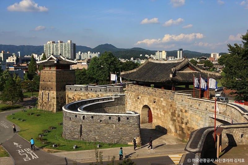 Suwon Hwaseong Fortress in Suwon