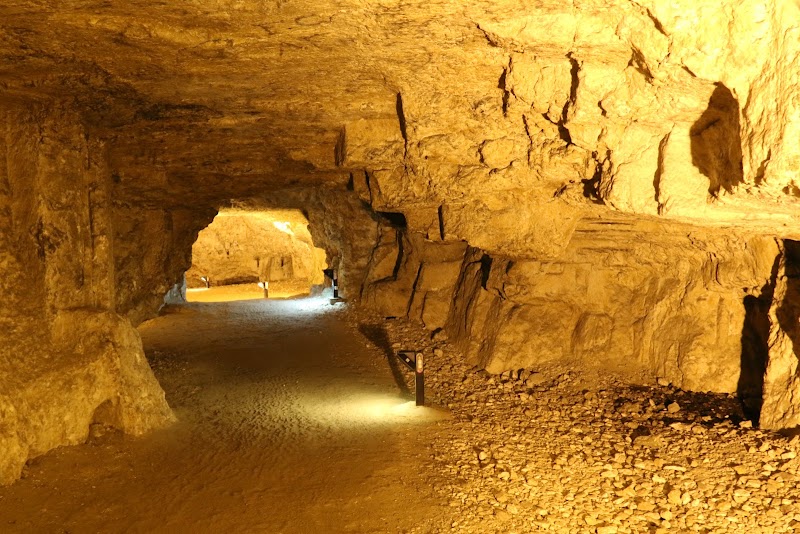 Photo 2 at Zedekiah's Cave in ירושלים