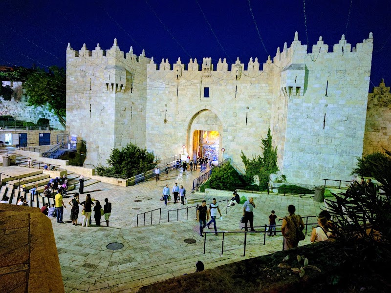 Photo 3 at Zedekiah's Cave in ירושלים