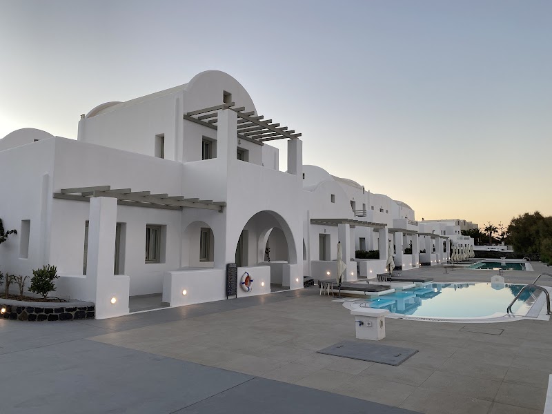Costa Grand Santorini in Kamari