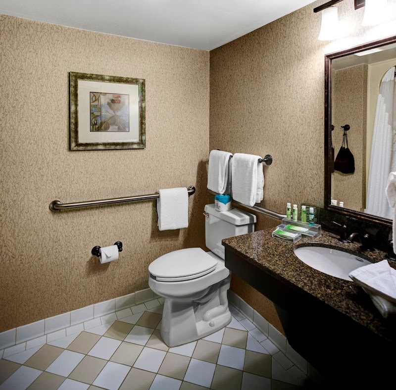 Photo 3 at Holiday Inn Express & Suites Atlanta Buckhead by IHG in Atlanta