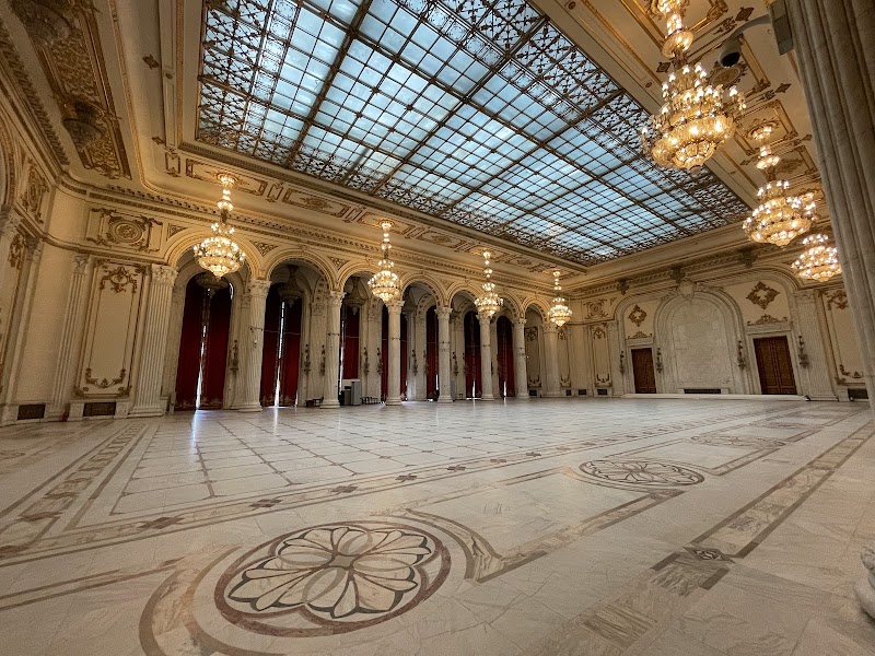 Photo 3 at Palace of Parliament in București