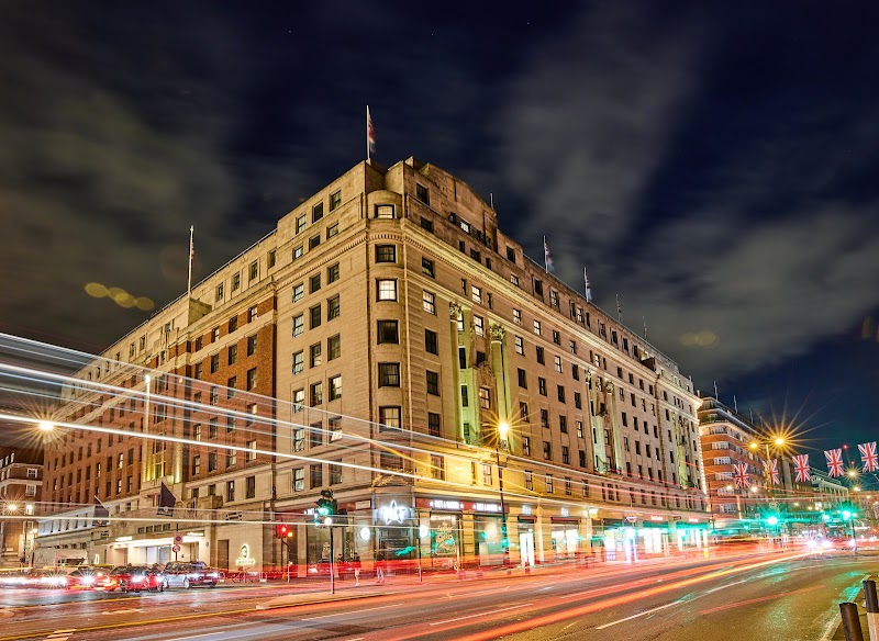 The Cumberland Hotel, London in London