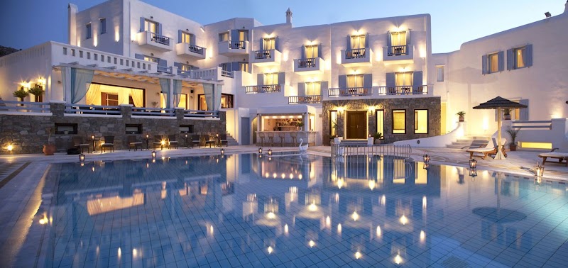 Grand Beach in Mikonos