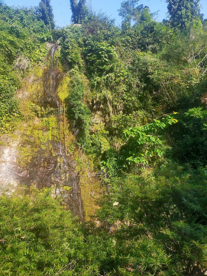 Photo 5 at Kaeng Nyui Waterfall in Vang Vieng
