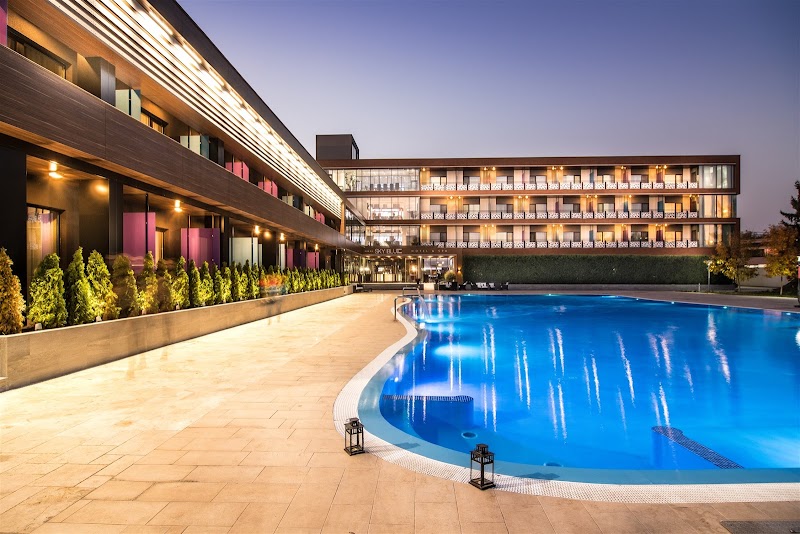 Sky Blue Hotel & Spa in Păuleștii Noi