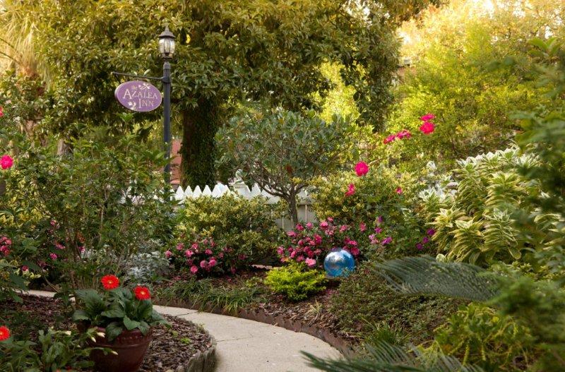 Photo 4 at Azalea Inn and Villas in Savannah