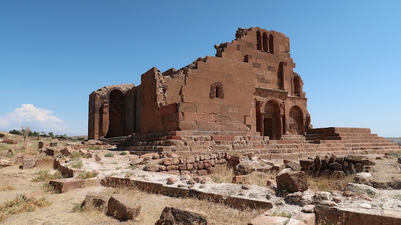 Yereruyk Basilica in Anipemza