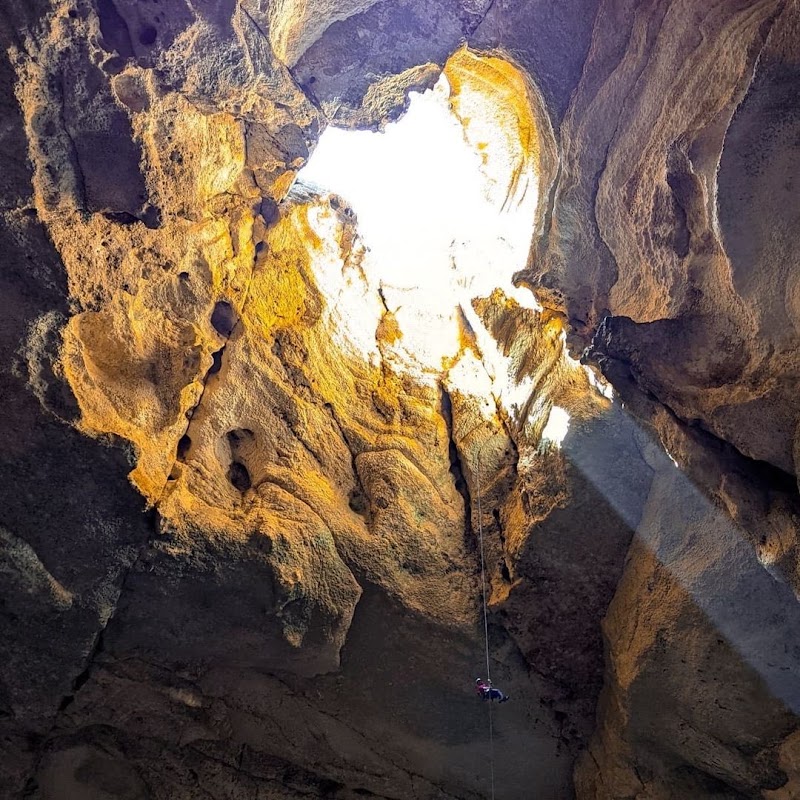 Photo 2 at Majlis al Jinn Cave in Quriyat