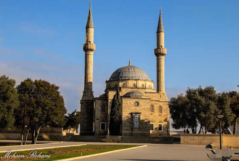 Photo 1 at Həzi Aslanov Qəbirüstü Abidəsi (Hazi Aslanov Grave Monument) in Baku