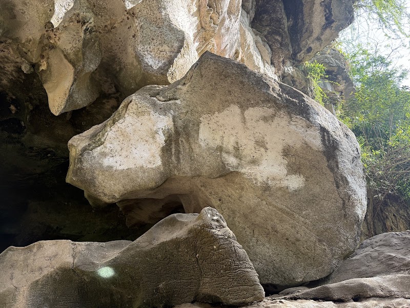 Amboni Caves in 