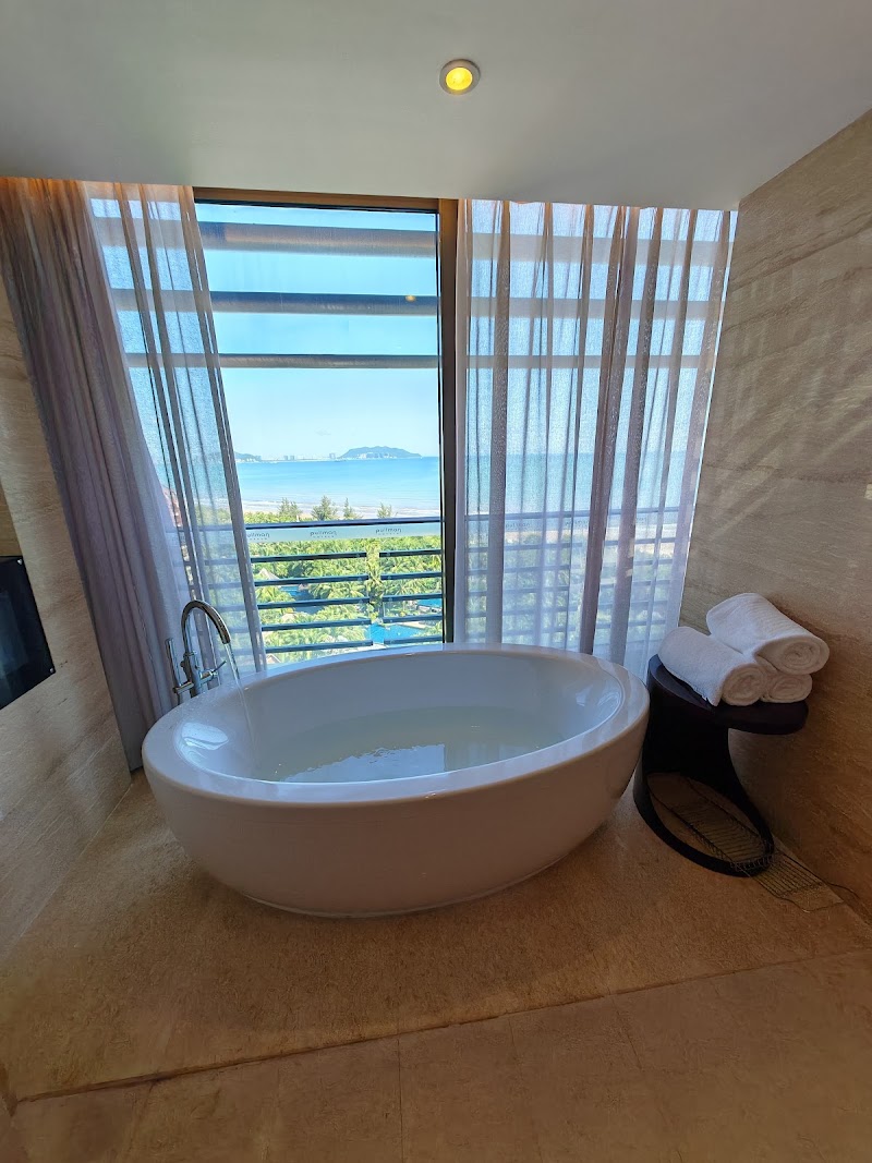 Photo 3 at Hotel Pullman Oceanview Sanya Bay Resort & Spa in San Ya Shi