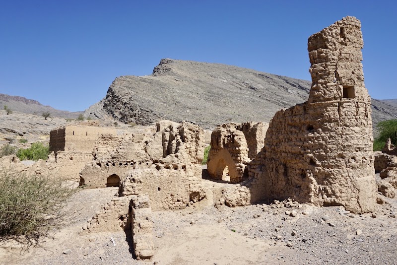 Tanuf Castle Ruins | أطلال حصن تنوف in Tanuf
