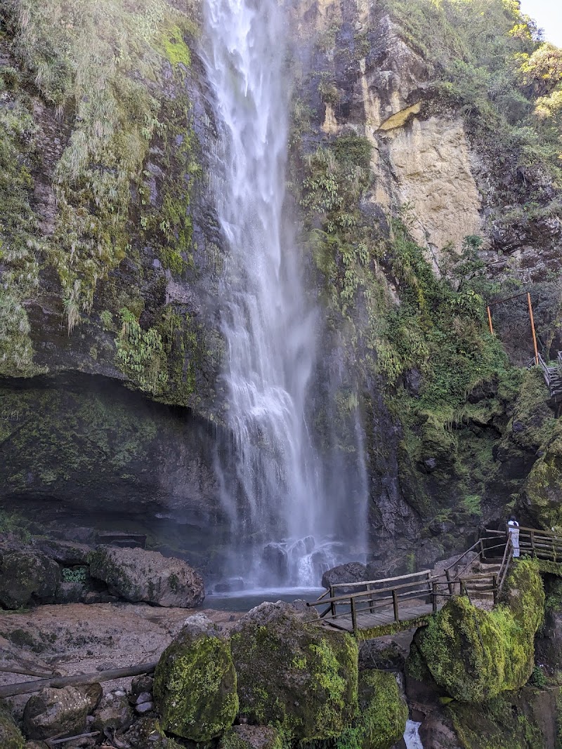 Photo 1 at Giron Waterfalls in 