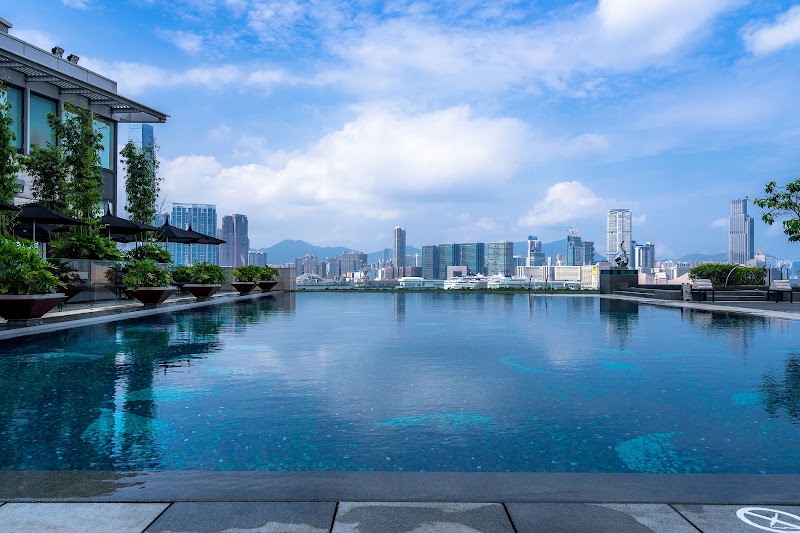 Four Seasons Hotel Hong Kong in 